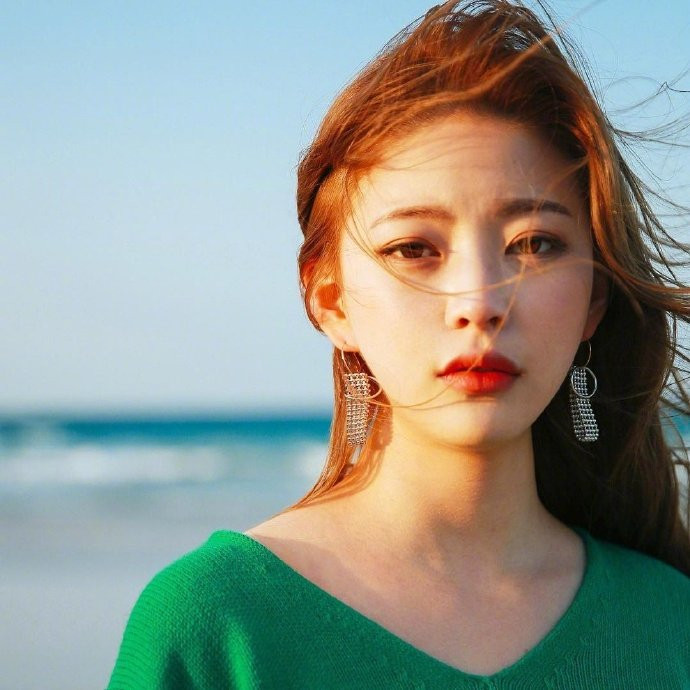 韩国美女网红林宝拉图片