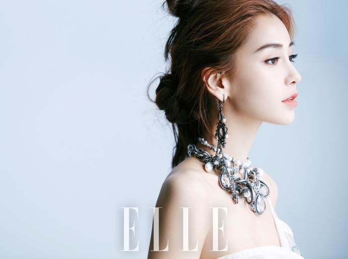 香港美女明星Angelababy《ELLE》封面混搭风格尽显活