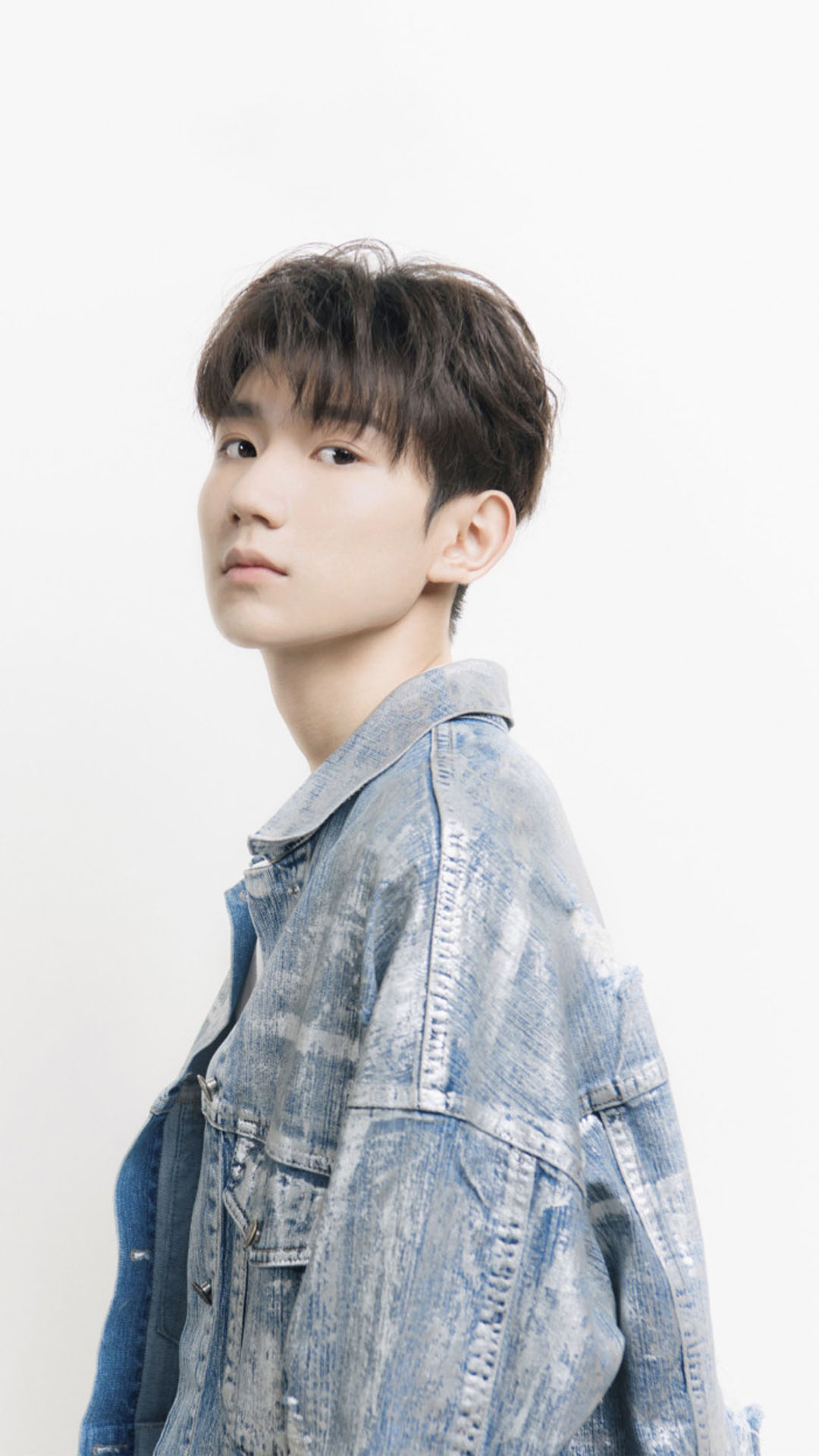 TFBOYS王源帅气写真图片手机壁纸