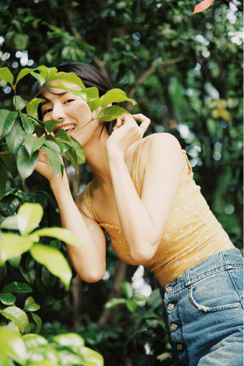 清纯美女夏日写真图片 阳光美女图片