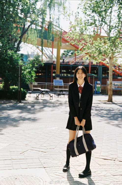 清纯美女图片 制服美女王一琦KiKi图片