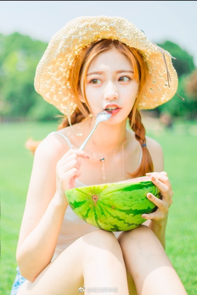 清纯美女潘美霖夏日清凉写真