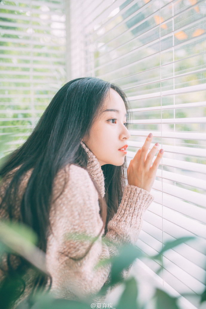 清纯美女居家唯美写真图片