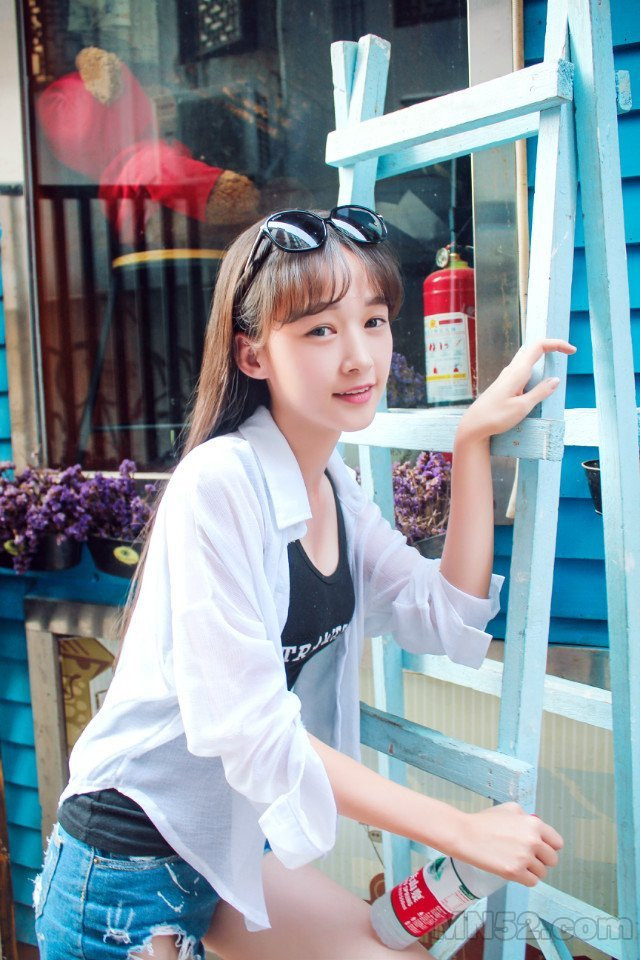 爱运动的清纯美少女写真