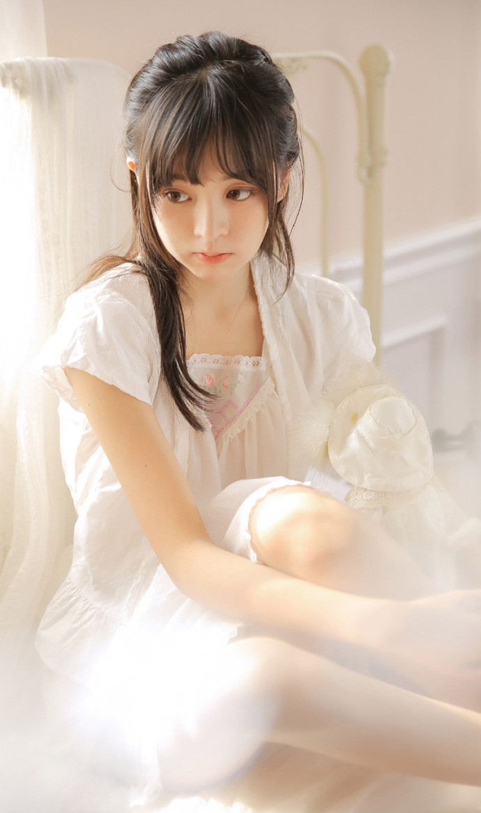 精灵美女与大提琴唯美写真