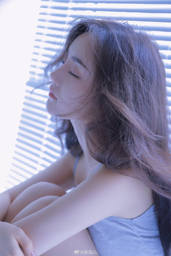 90后mm清纯美女图片