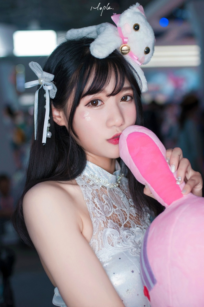 cosplay美女十音同学与兔子可爱图片