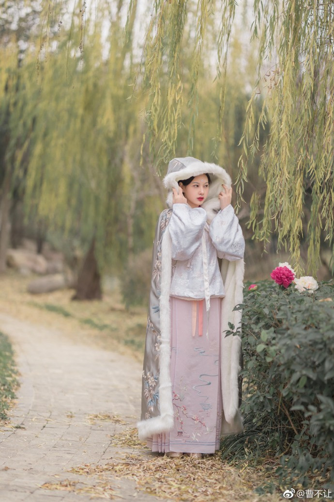 清纯美女古装小娘子图片