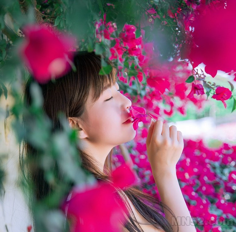 花墙天使少女白衣唯美写真