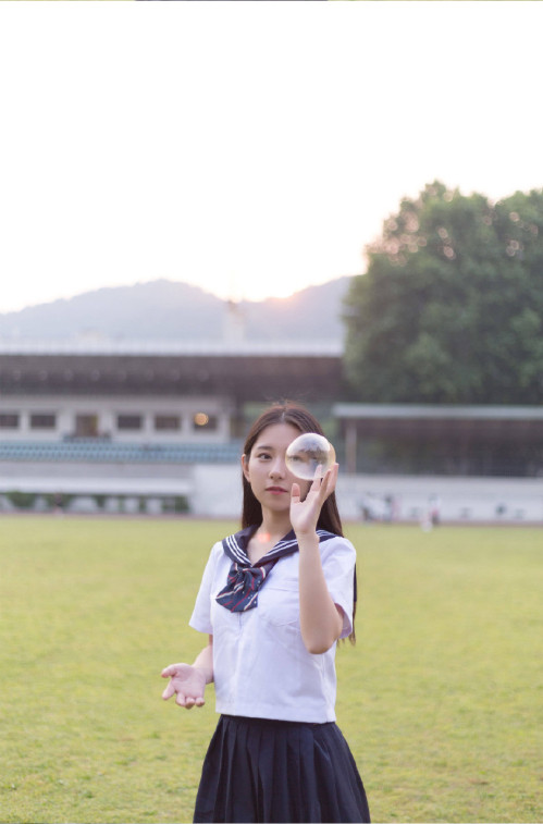 校园短裙美女写真图片