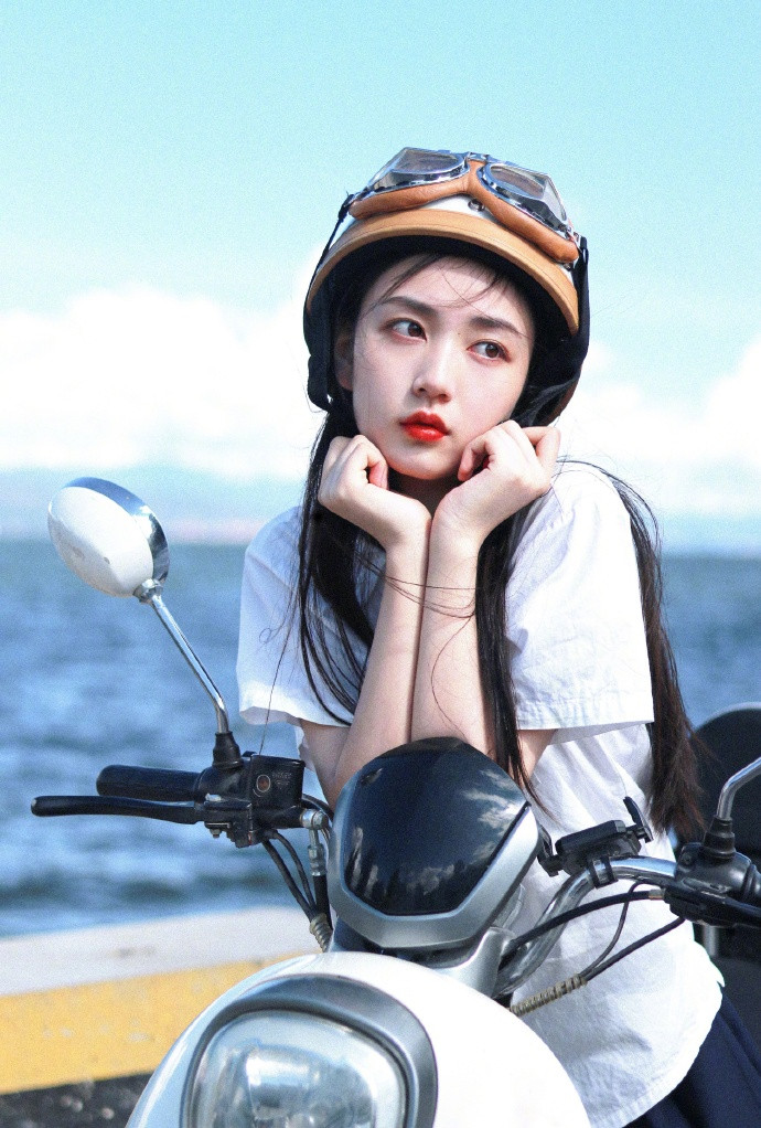 海边美女图片 海风少女写真图片