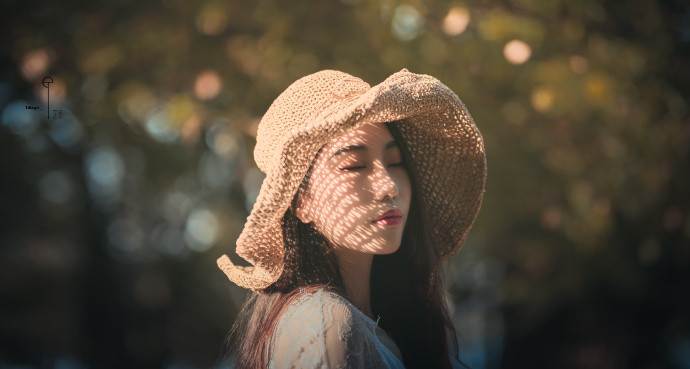 清纯美女娜美的小尾巴-女神范写真图片