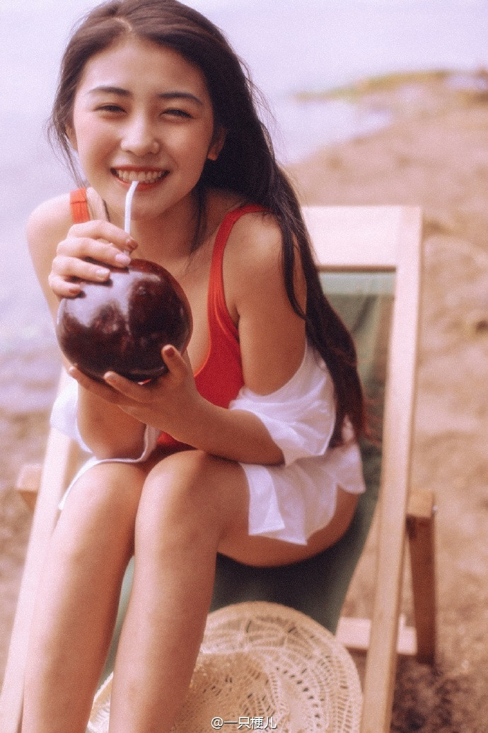 唯美美女图片 四川美女海边唯美写真图片