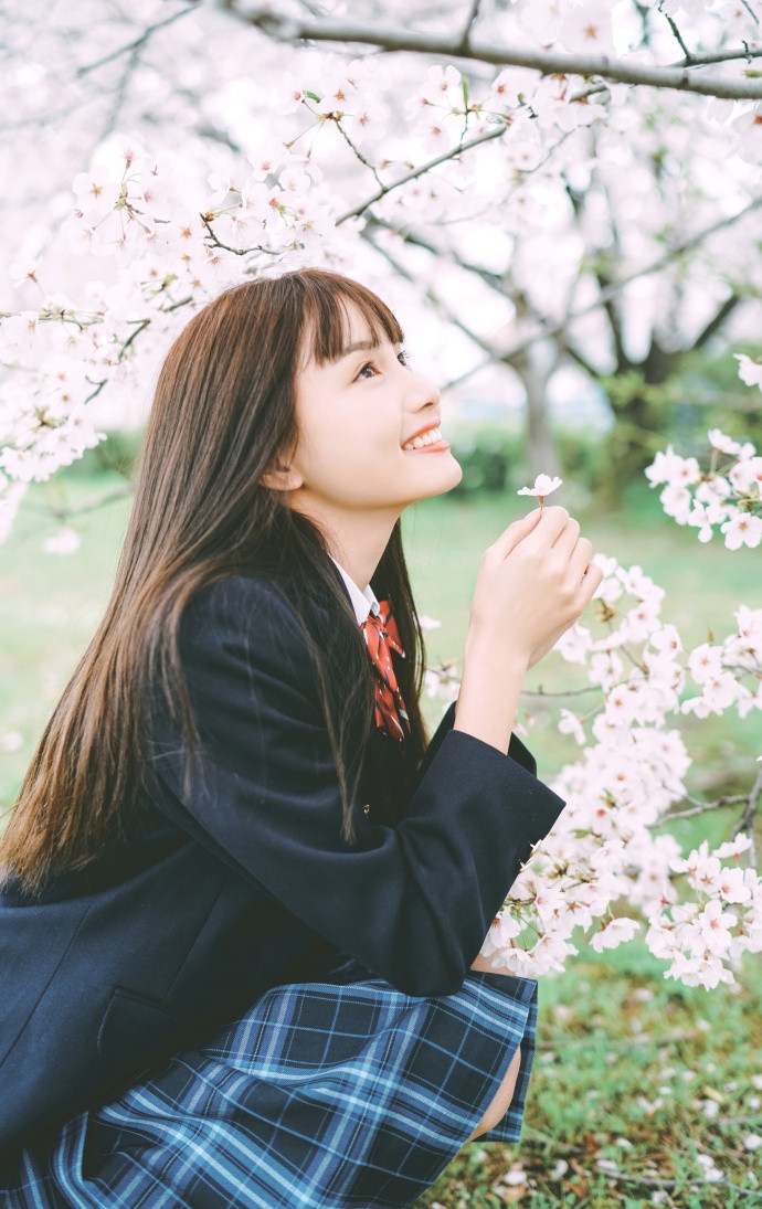 清纯美女武汉樱花季学生制服唯美图片