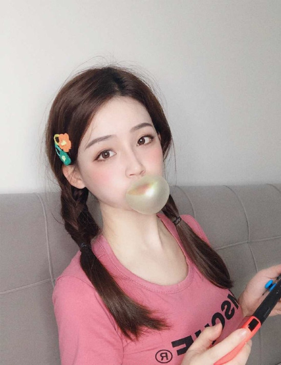 重庆美女校花网红奇猎少女Diana图片