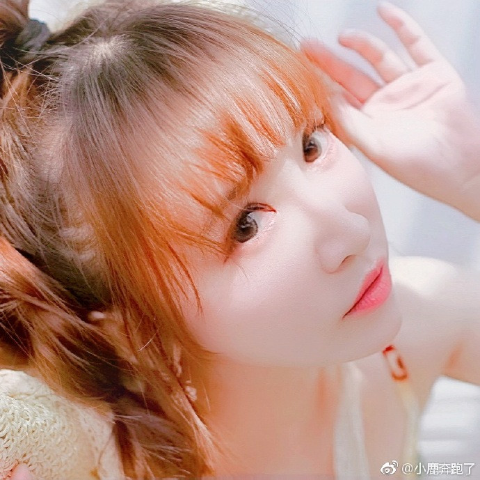 阳光小美女图片