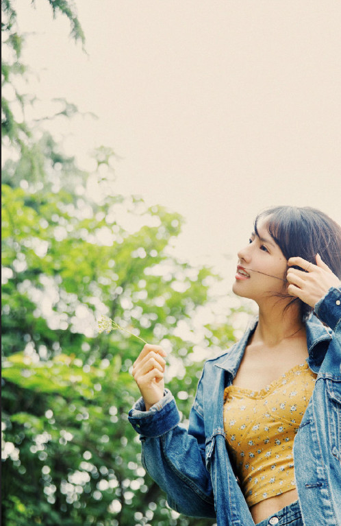 清纯美女夏日写真图片 阳光美女图片