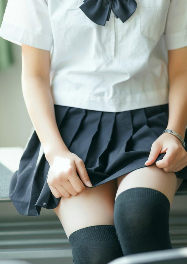 清纯校园美女学生校服清新写真