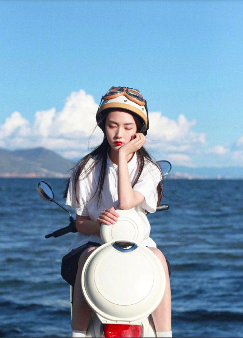 海边美女图片 海风少女写真图片