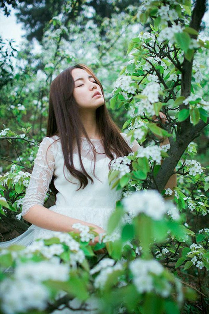 花间幽静少女治愈系写真