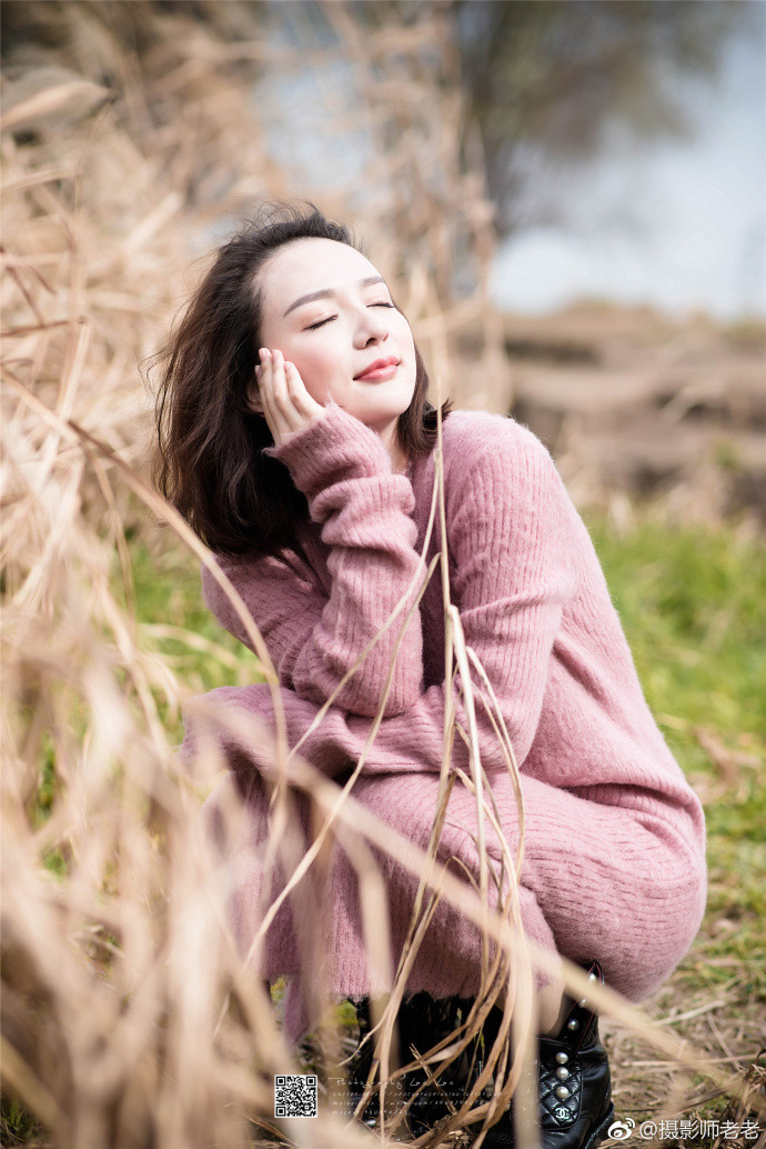 清纯美女SUSU深冬的芦苇唯美图片