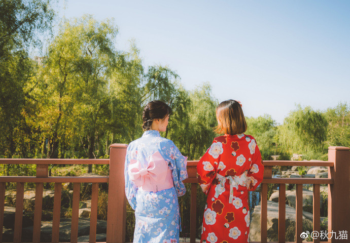 清纯美女的和服闺蜜照