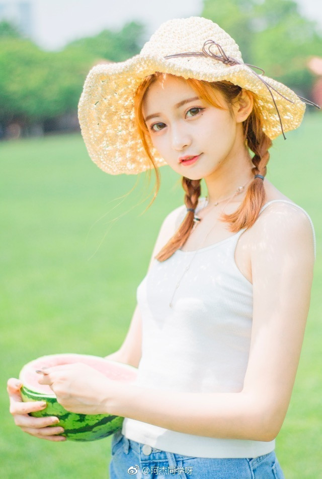 清纯美女潘美霖夏日清凉写真