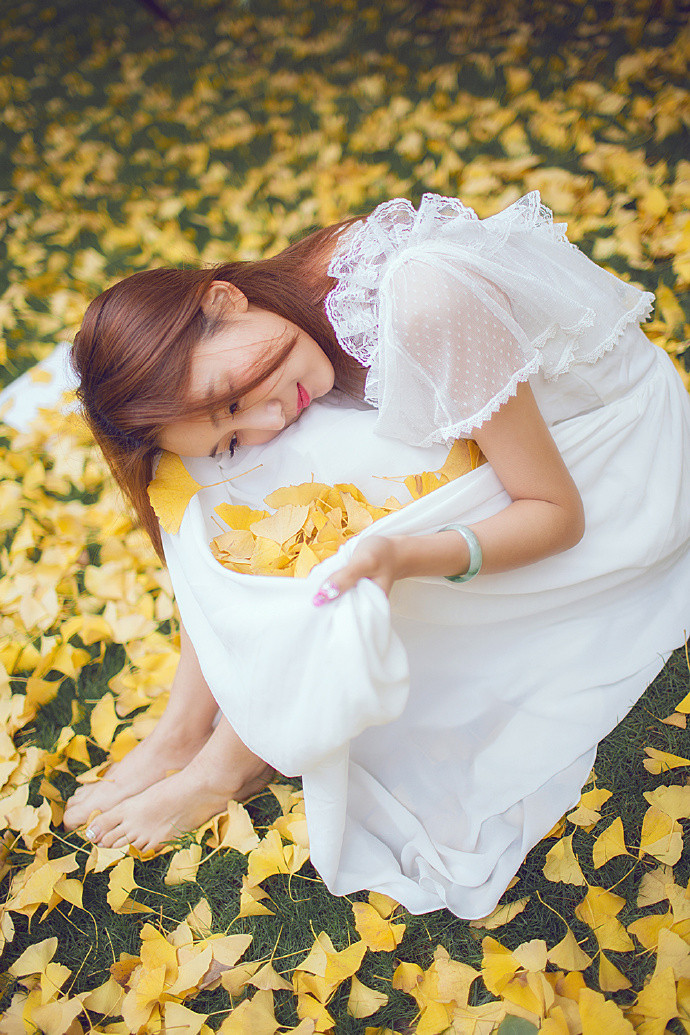 长裙少女田园清纯写真