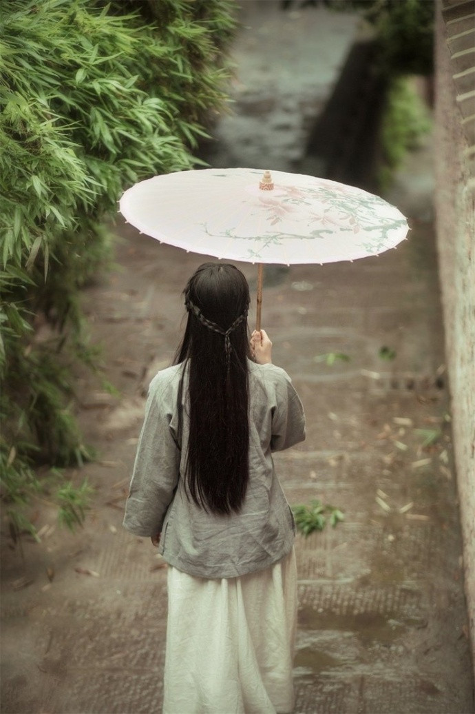 清纯美女重庆大学校花宁心古风写真