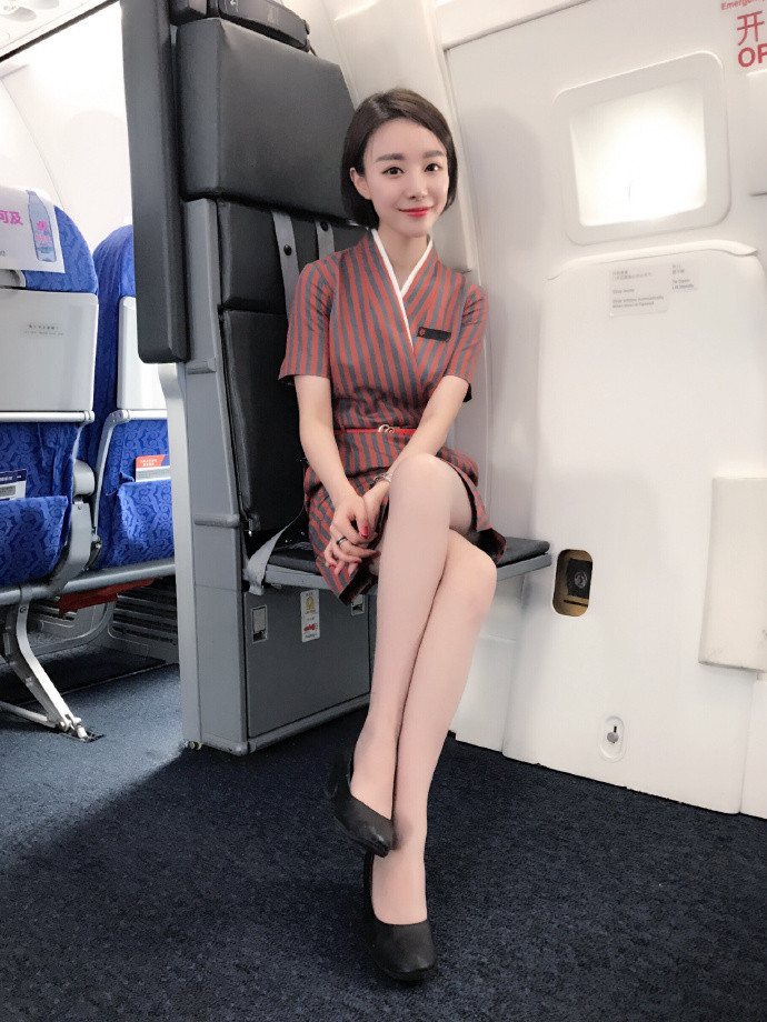 丝袜空姐制服美女图片